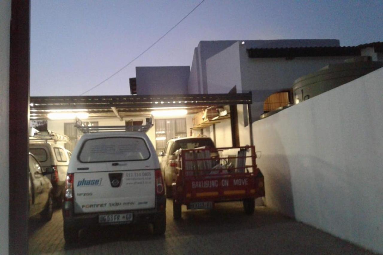 ホテル Maluti Backpackers Phuthaditjhaba エクステリア 写真