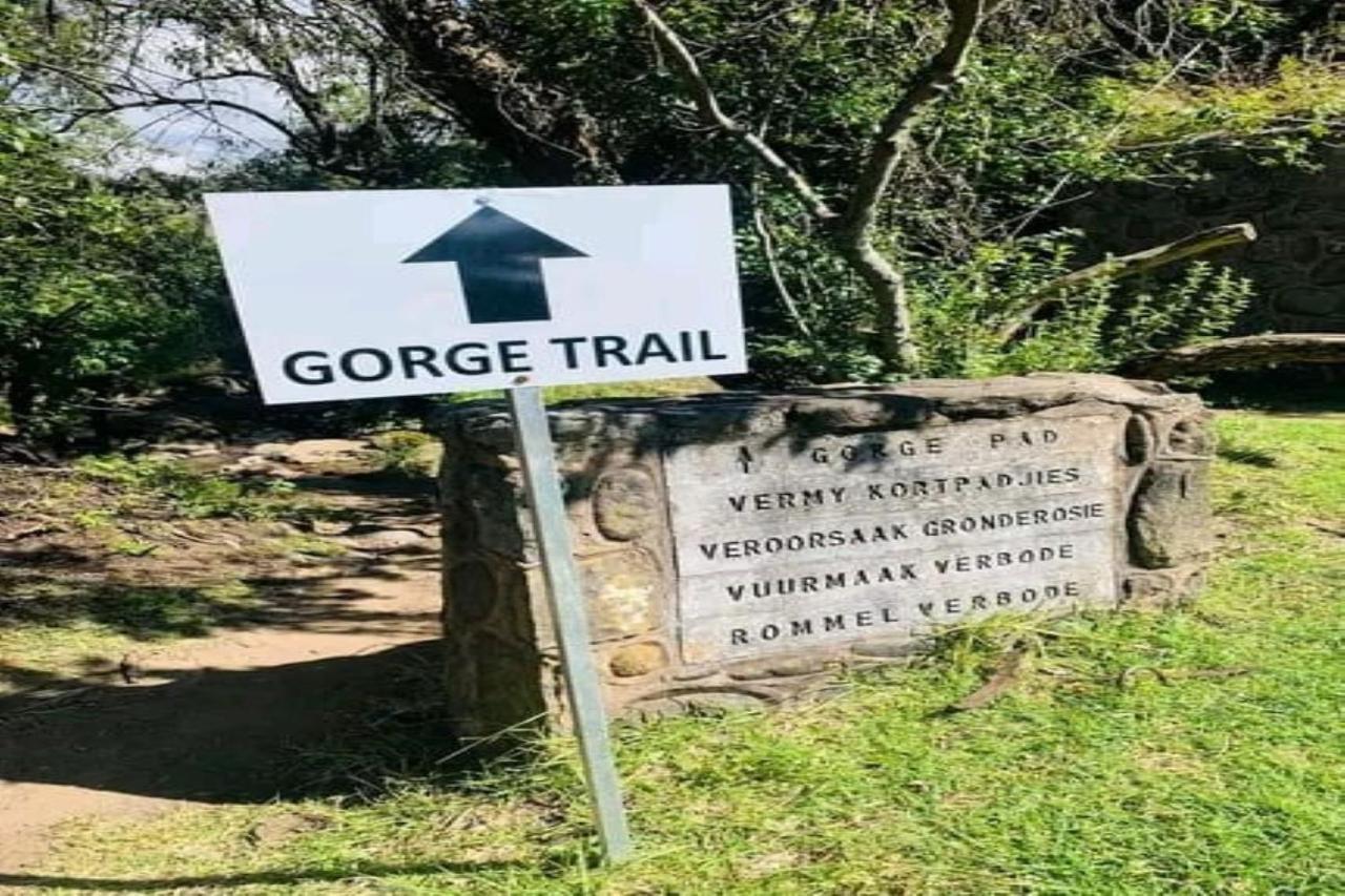 ホテル Maluti Backpackers Phuthaditjhaba エクステリア 写真