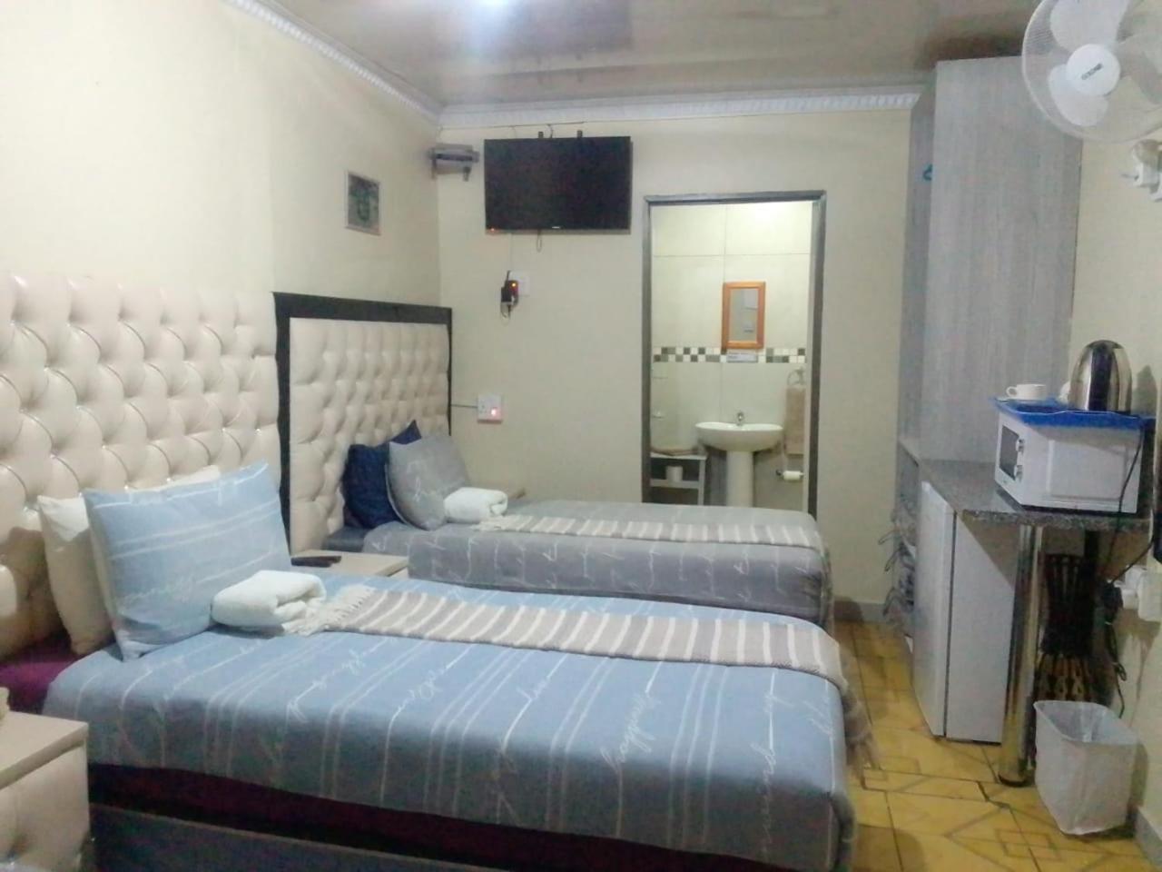 ホテル Maluti Backpackers Phuthaditjhaba エクステリア 写真
