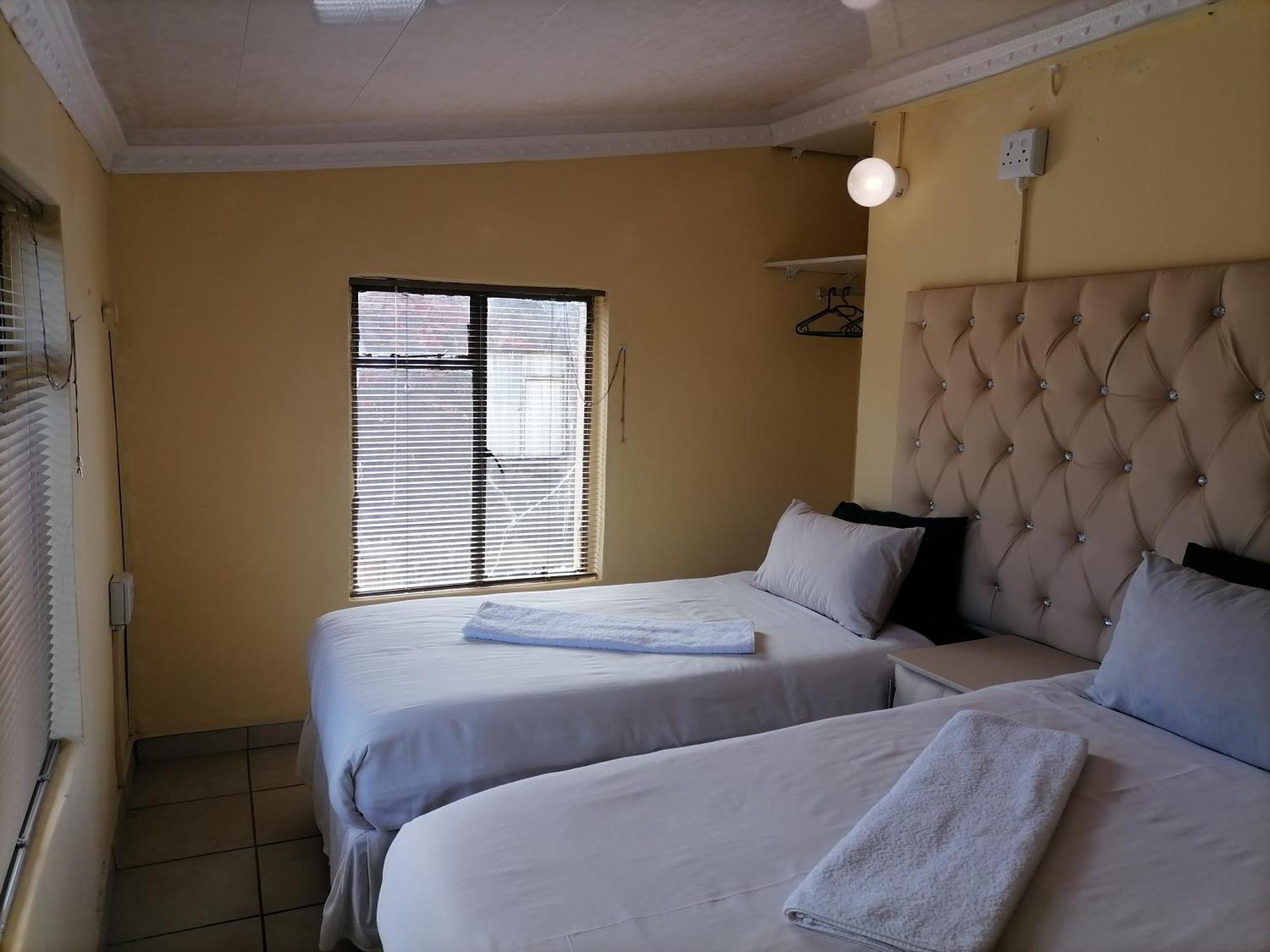 ホテル Maluti Backpackers Phuthaditjhaba エクステリア 写真